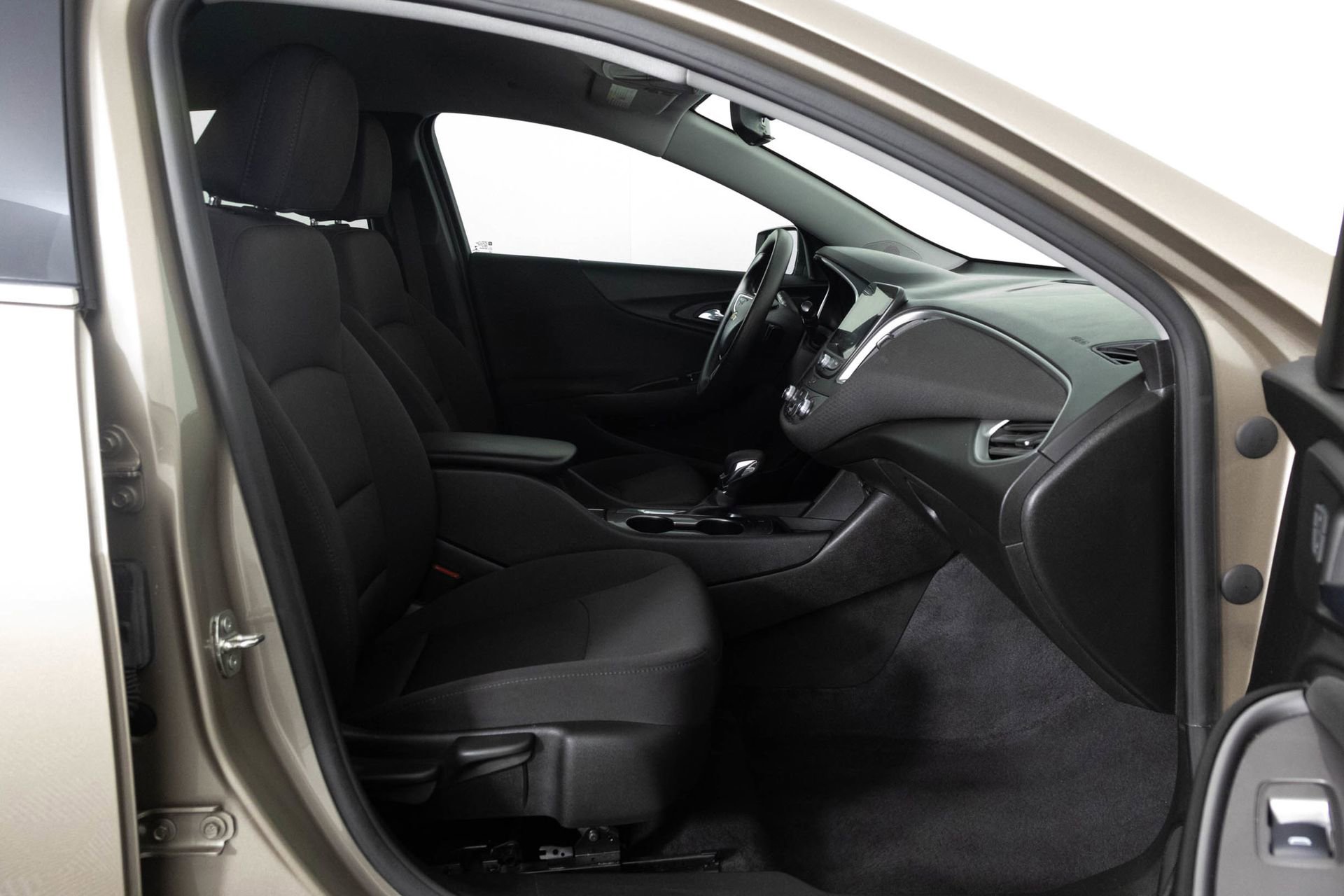 Certified 2022 Chevrolet Malibu LS image 40