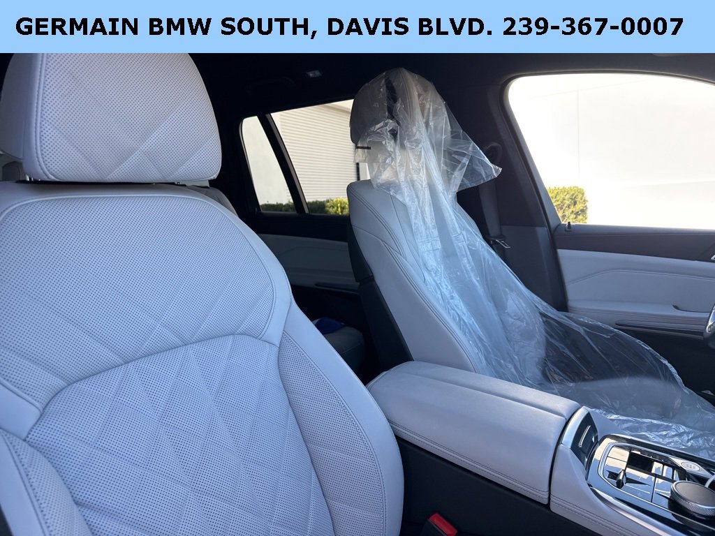 Certified 2024 BMW X7 xDrive40i w/ M Sport Package image 10