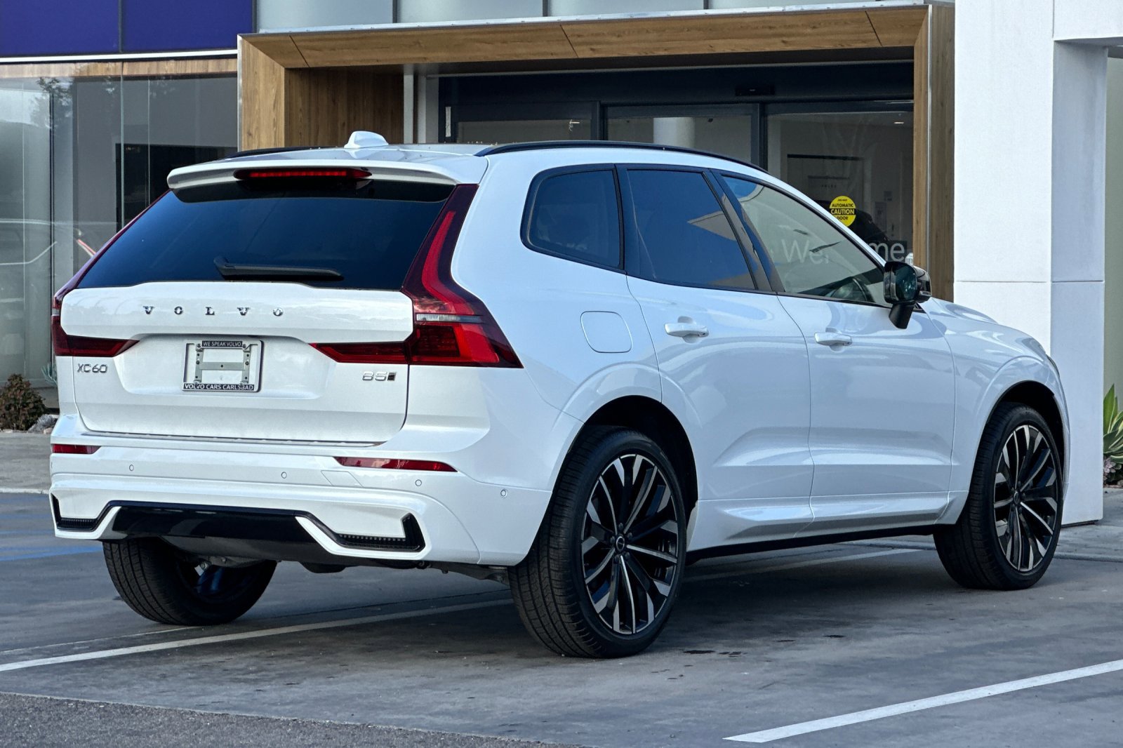 New 2026 Volvo XC60 B5 Ultra w/ Protection Package Premier image 5