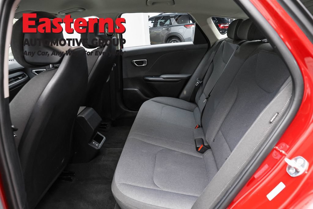 Used 2025 Kia K4 FWD image 21
