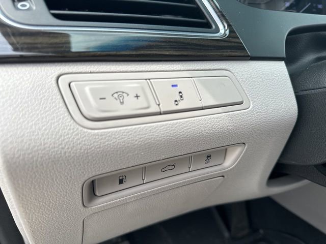Used 2017 Hyundai Sonata Limited w/ Tech Package 03 image 5