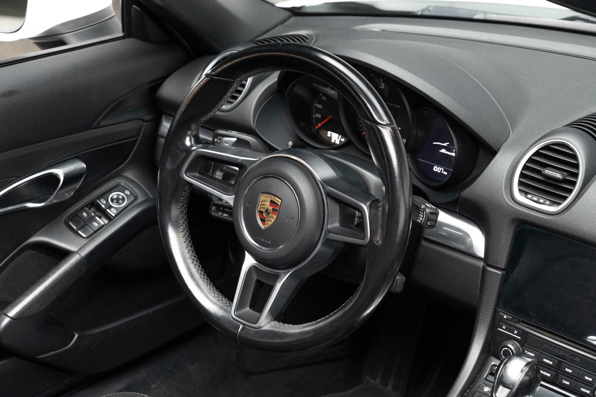 Used 2022 Porsche 718 Boxster RWD image 37