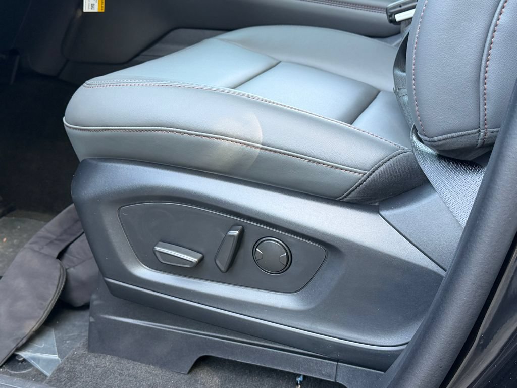 New 2026 Ford Explorer Active w/ Active Comfort Package AWD/4WD image 27