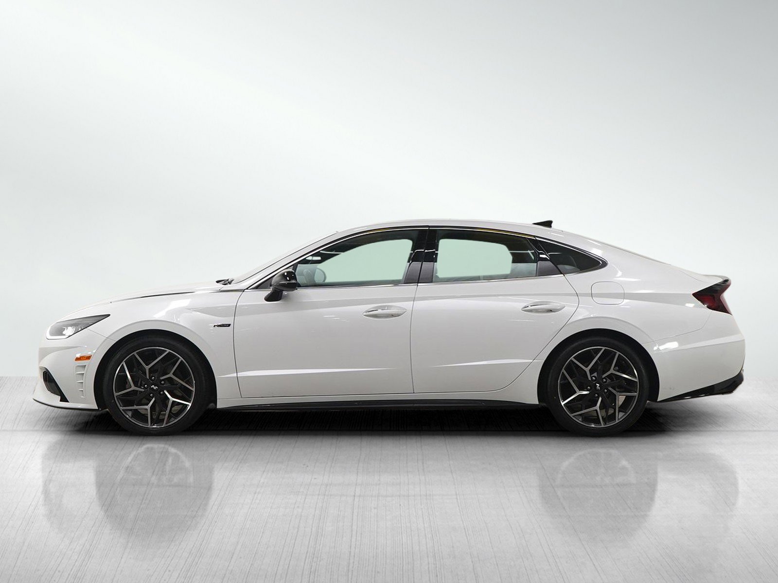 Used 2022 Hyundai Sonata N Line image 2