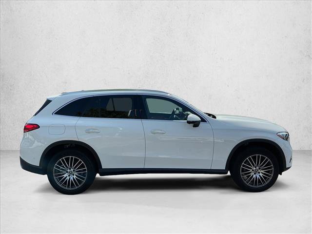 Used 2023 Mercedes-Benz GLC 300 4MATIC image 4