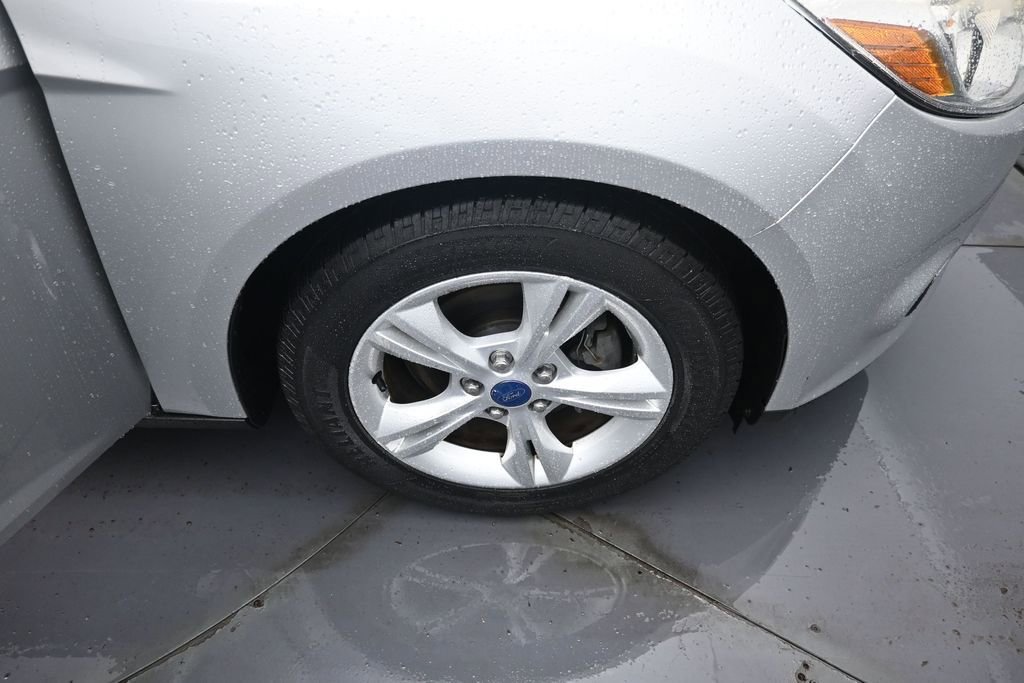 Used 2013 Ford Focus SE FWD image 28