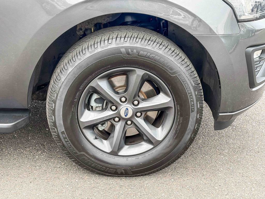 Used 2021 Ford Expedition Max XLT image 16