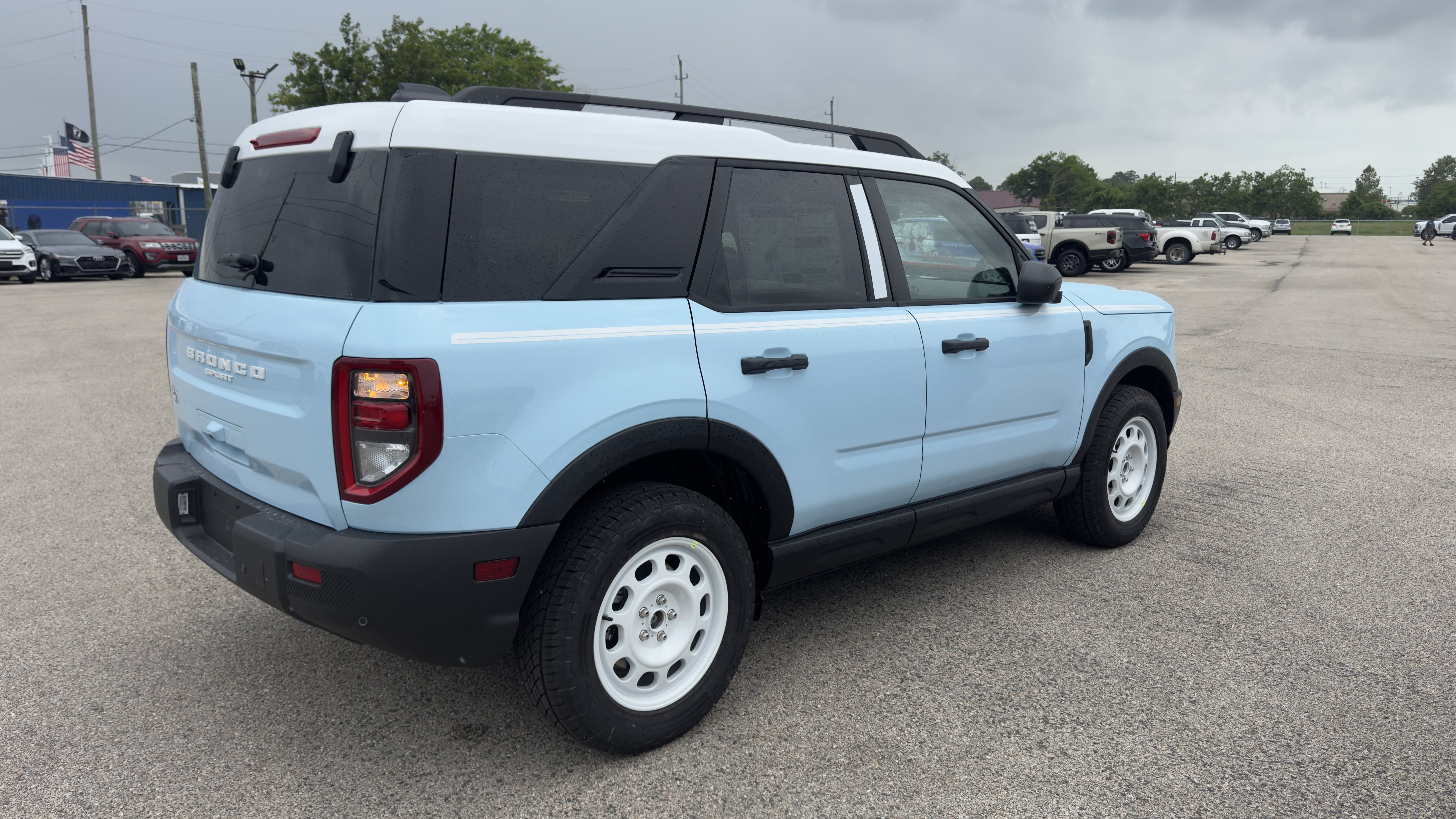 New 2026 Ford Bronco Sport Heritage w/ Convenience Package AWD/4WD image 2