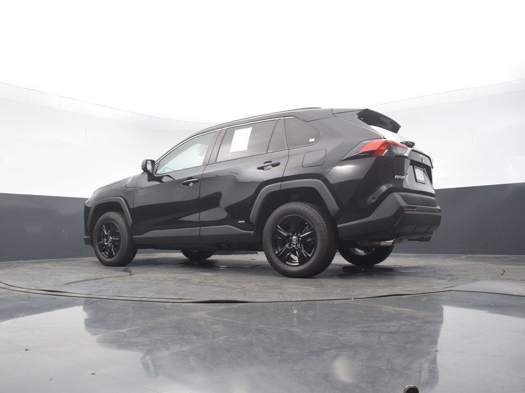 Used 2022 Toyota RAV4 LE AWD/4WD image 47