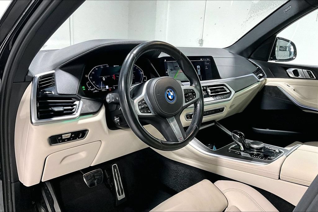 Used 2022 BMW X5 xDrive45e w/ M Sport Package AWD/4WD image 16
