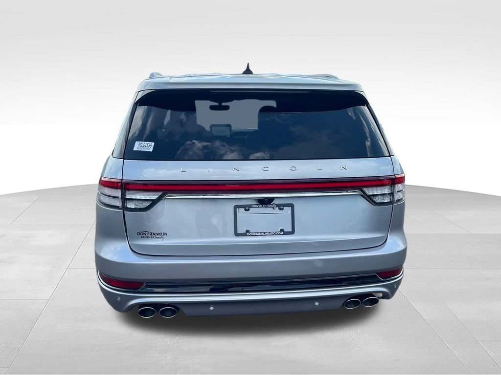 Used 2024 Lincoln Aviator Reserve w/ Jet Package AWD/4WD image 4