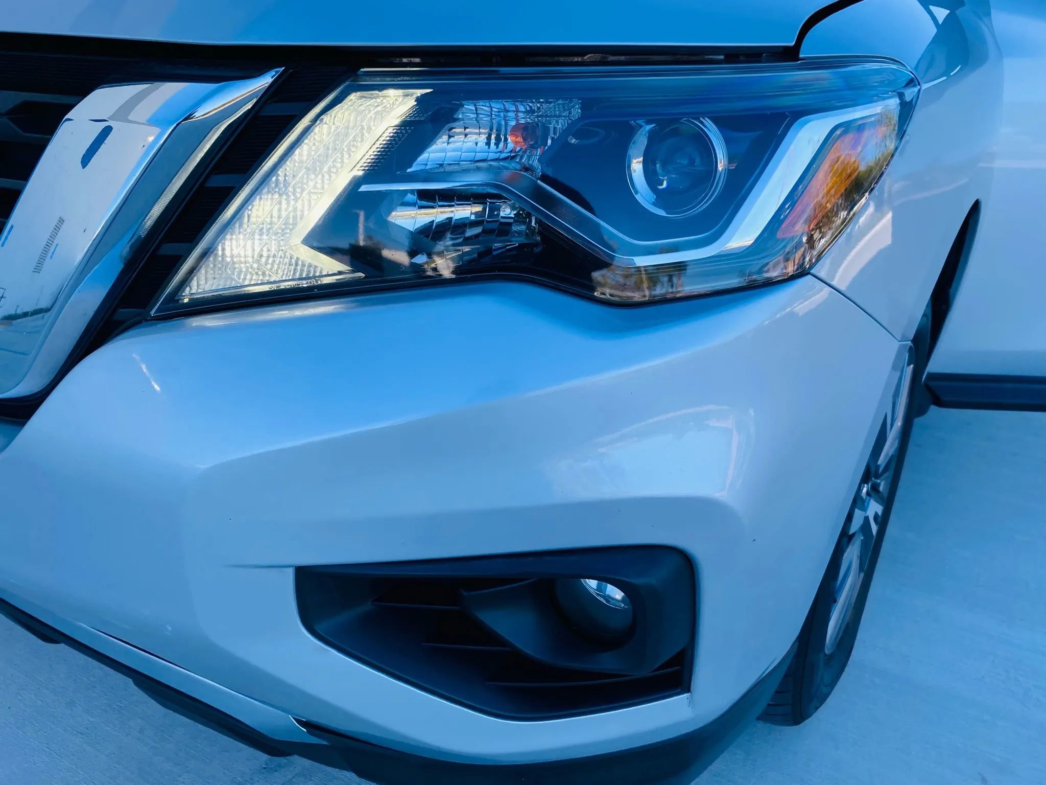 Used 2020 Nissan Pathfinder SL image 4