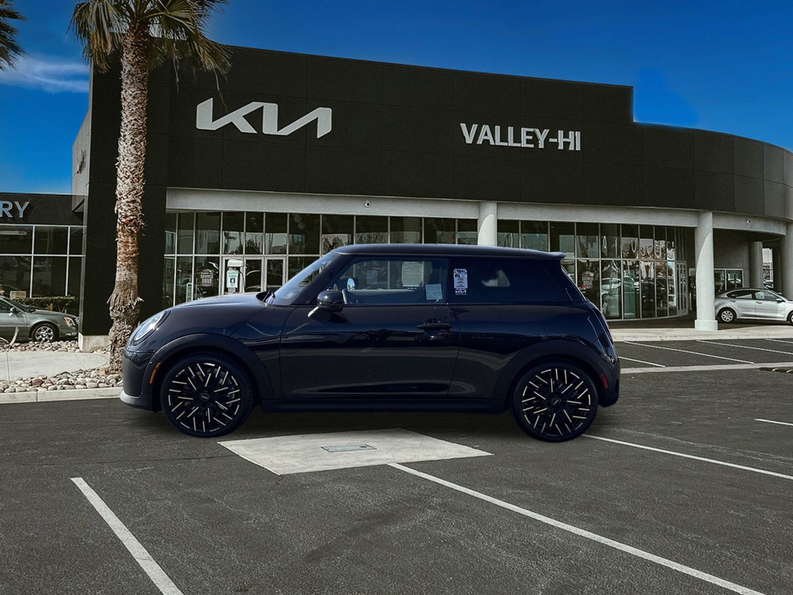 Used 2025 MINI Cooper S image 12