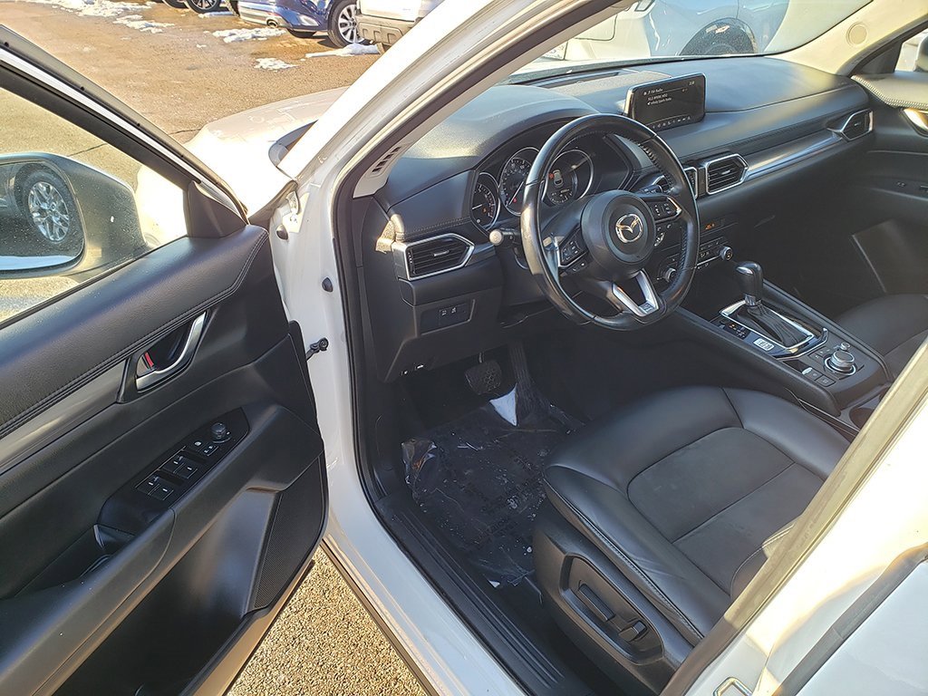 Used 2020 MAZDA CX-5 Touring image 9