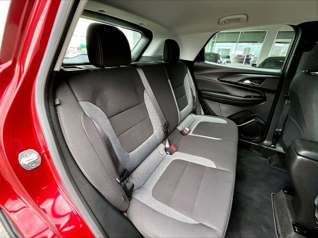 Used 2024 Chevrolet TrailBlazer LS FWD image 16