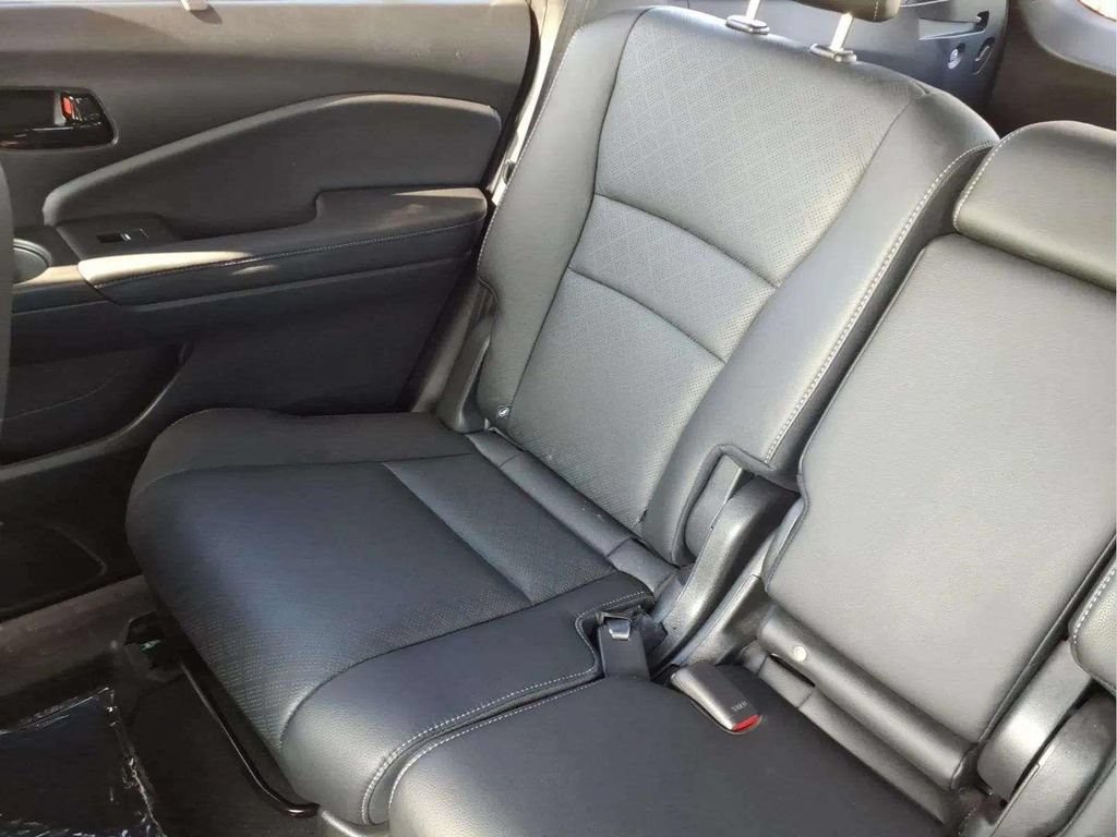 Used 2023 Honda Passport Elite image 16