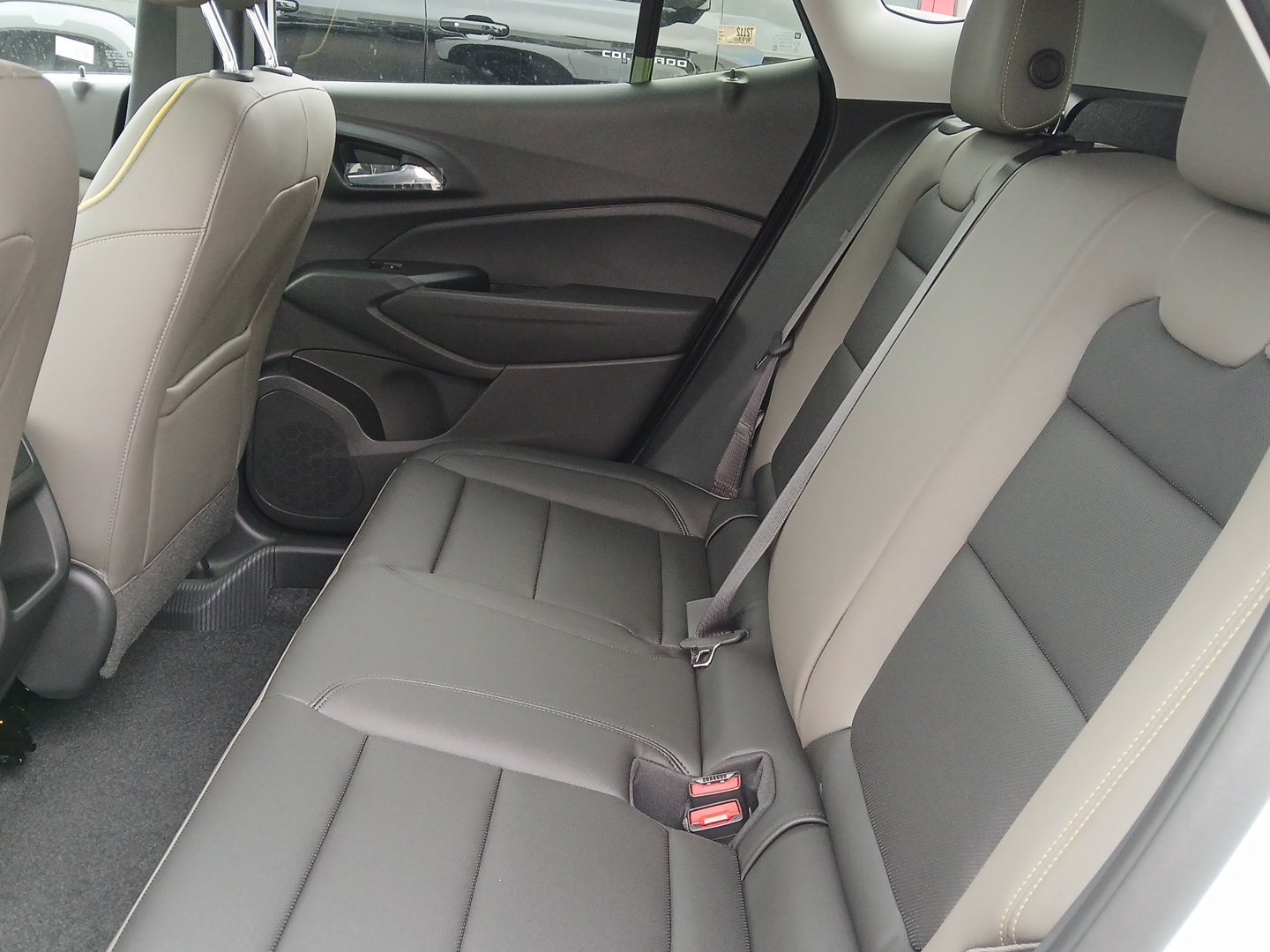 Used 2026 Chevrolet Trax ACTIV w/ Sunroof Package image 21