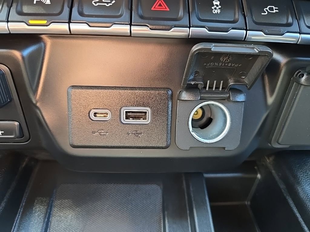 Used 2021 GMC Sierra 1500 Denali w/ Driver Alert Package II image 26