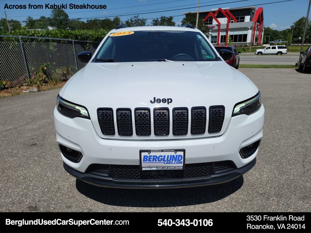 Used 2023 Jeep Cherokee Altitude Lux image 8