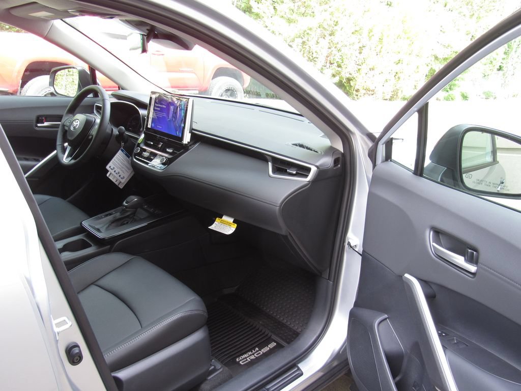 New 2026 Toyota Corolla Cross XLE w/ Convenience Package AWD/4WD image 17