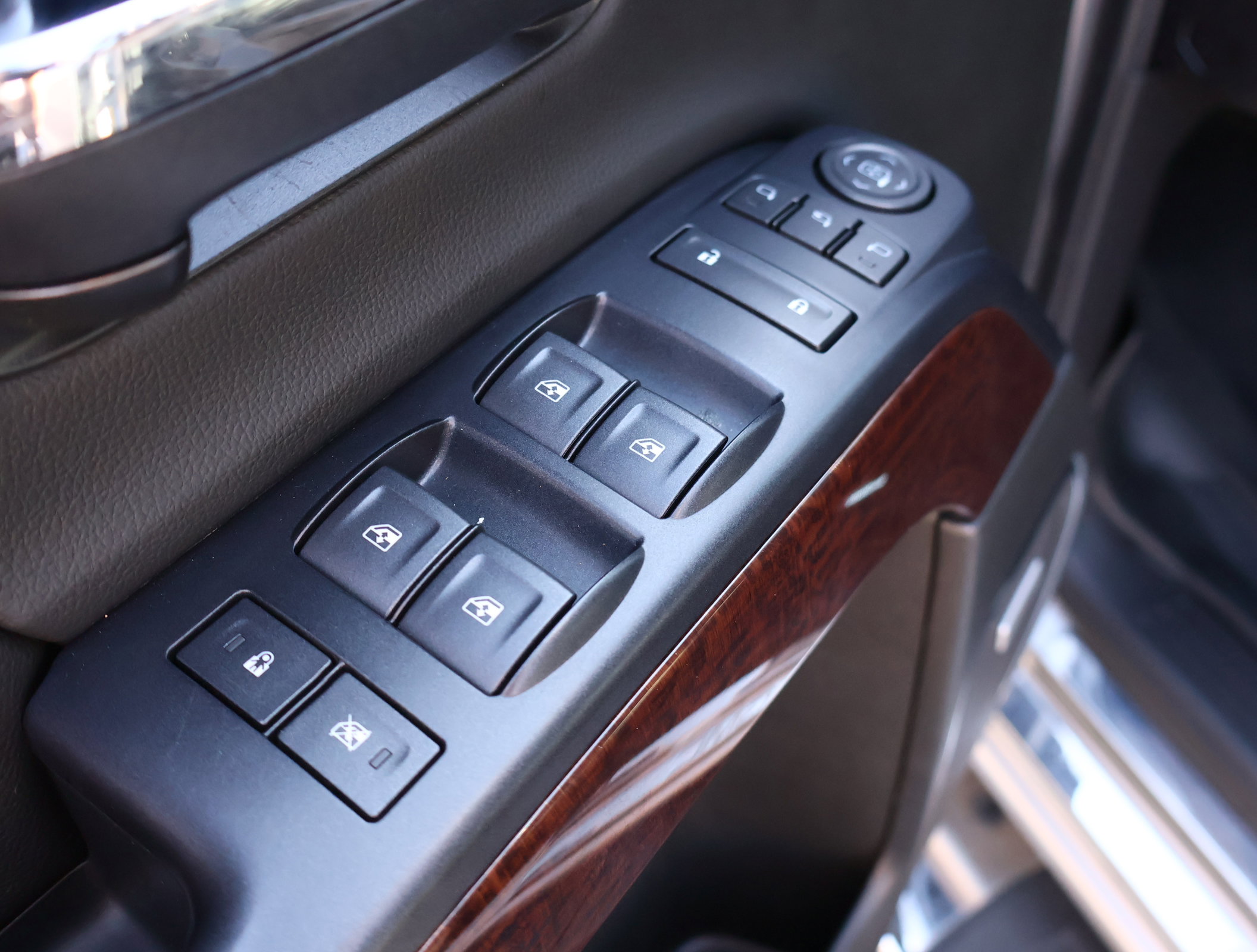 Used 2018 GMC Sierra 1500 SLT w/ SLT Premium Package image 7