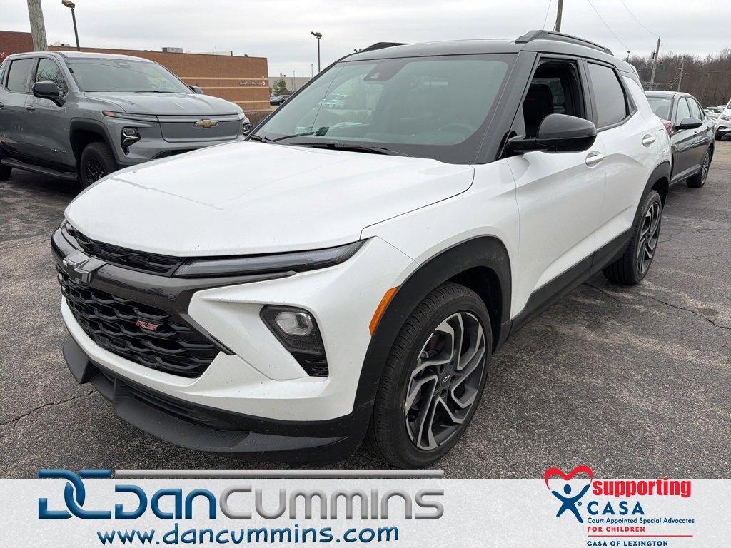 Used 2025 Chevrolet TrailBlazer RS w/ Convenience Package image 1