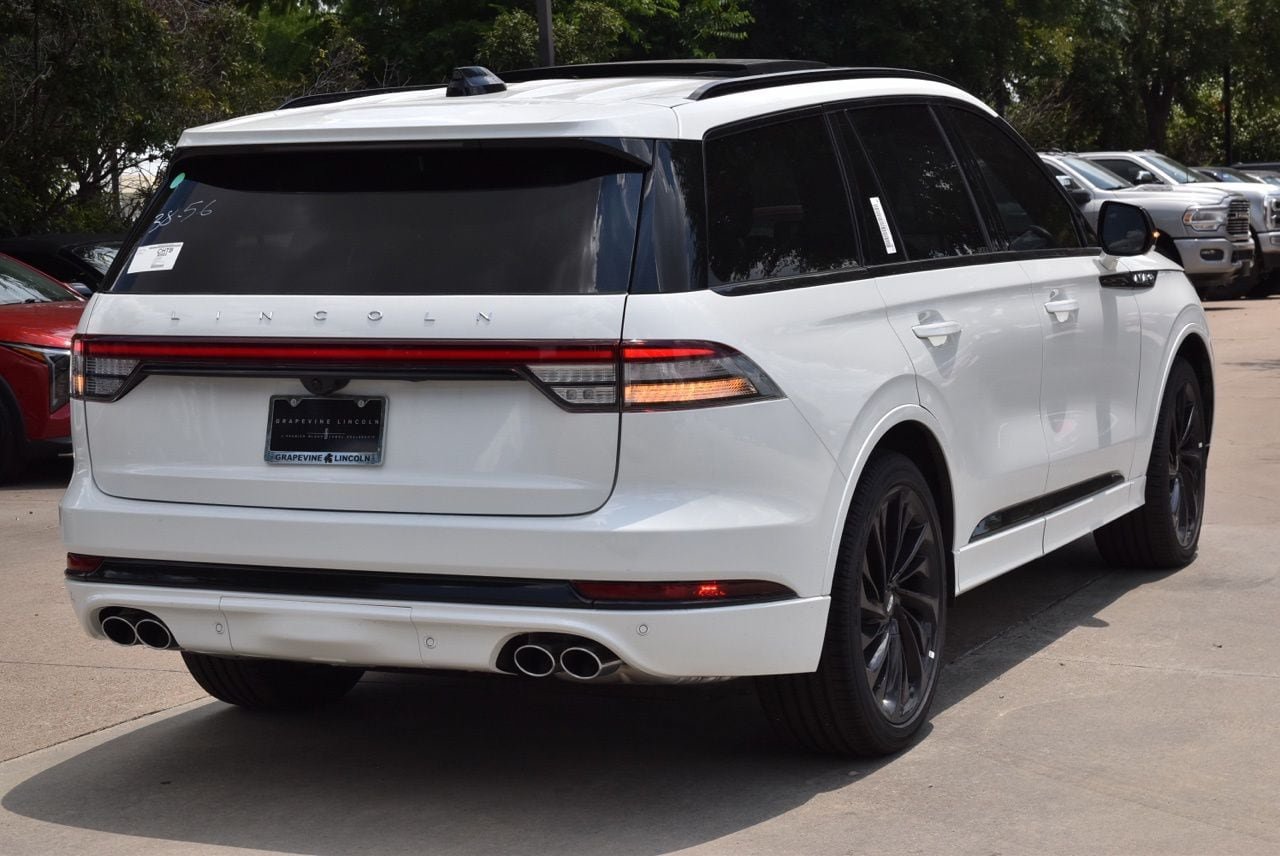 New 2026 Lincoln Aviator Reserve AWD/4WD image 7