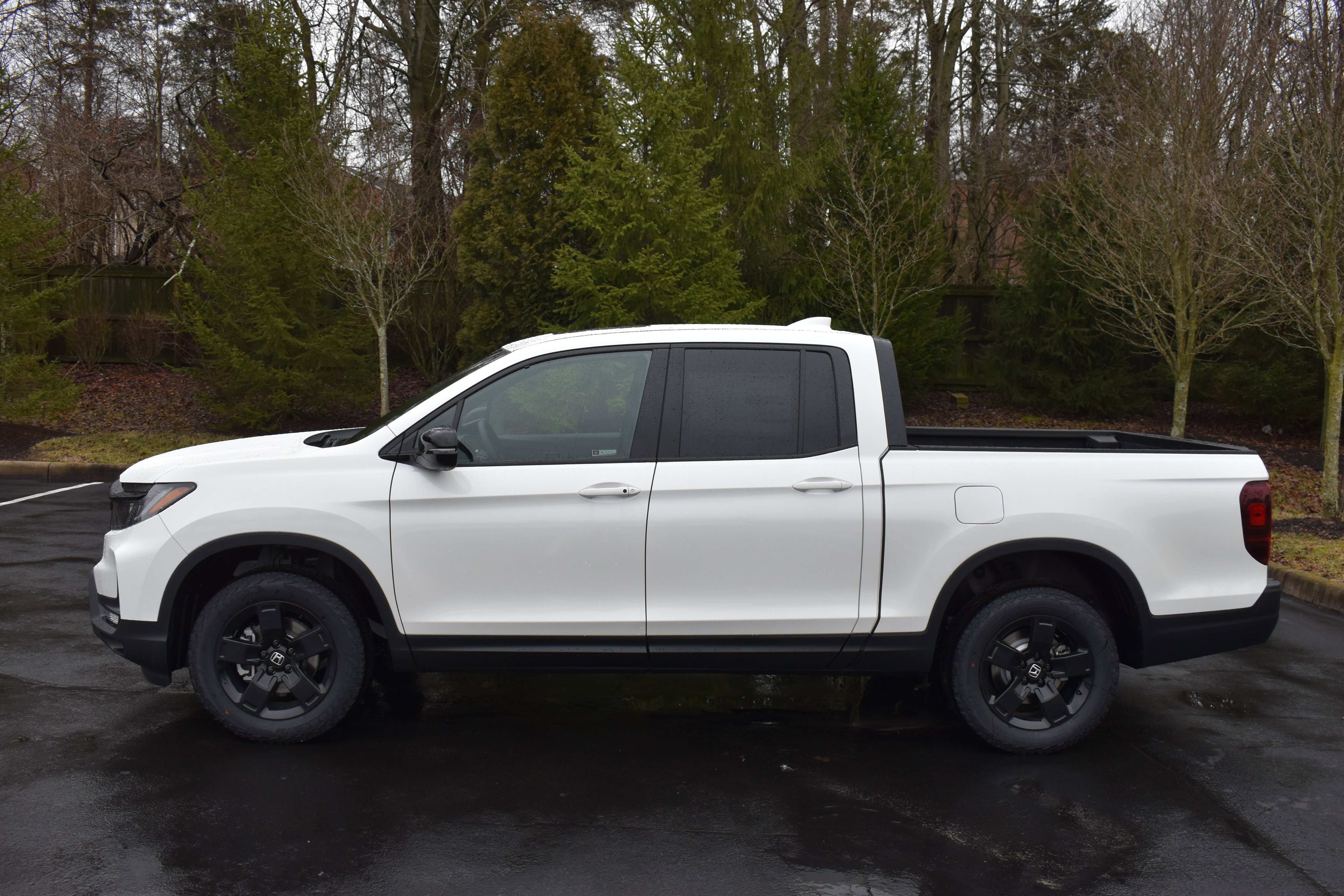 New 2026 Honda Ridgeline Black Edition image 4