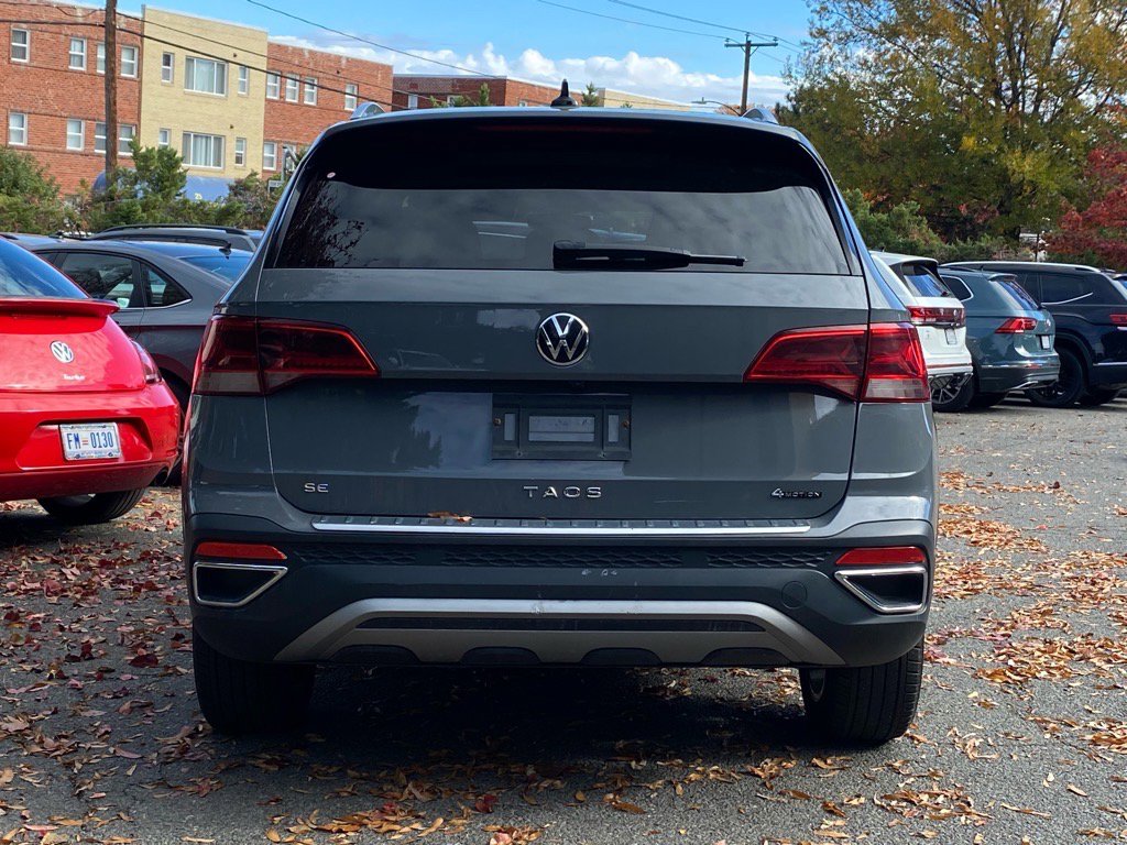 Certified 2023 Volkswagen Taos SE w/ Panoramic Sunroof Package image 4