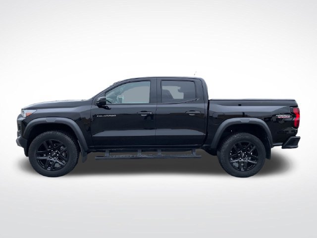 Used 2024 Chevrolet Colorado Trail Boss w/ Advanced Trailering Package AWD/4WD image 2