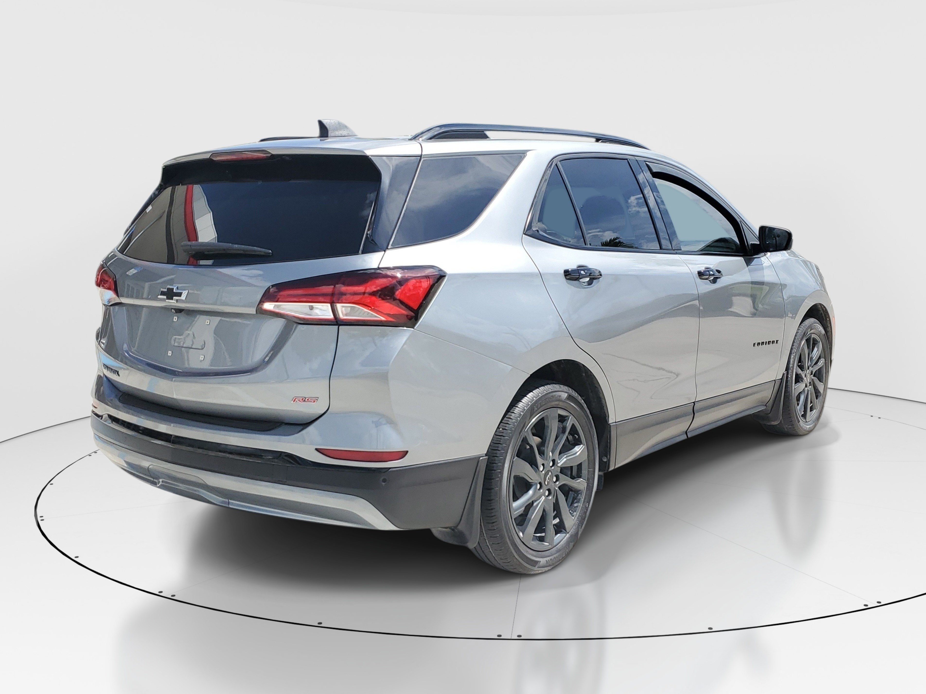 Used 2024 Chevrolet Equinox RS w/ RS Leather Package FWD image 6