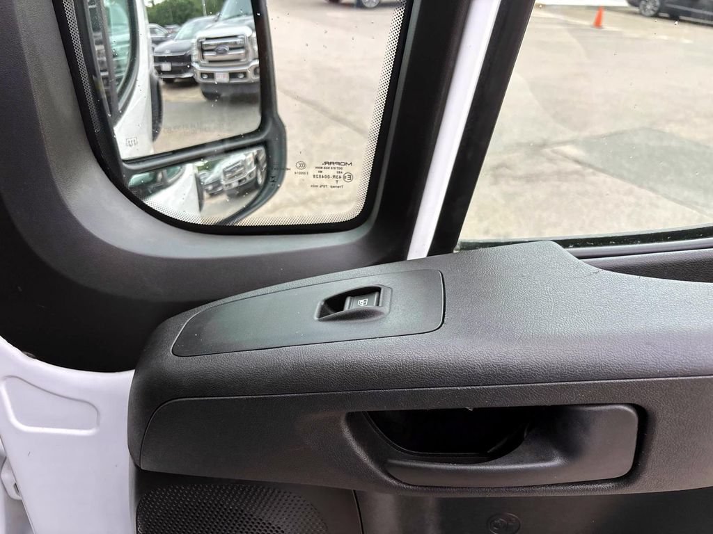 Used 2025 RAM ProMaster 2500 w/ Convenience Group FWD image 14