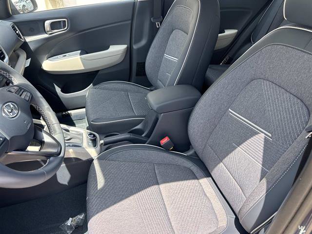 New 2026 Hyundai Venue SEL FWD image 19