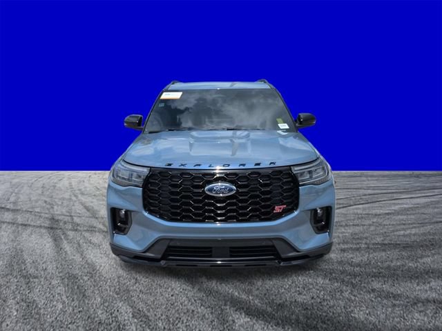 Certified 2025 Ford Explorer ST AWD/4WD image 9
