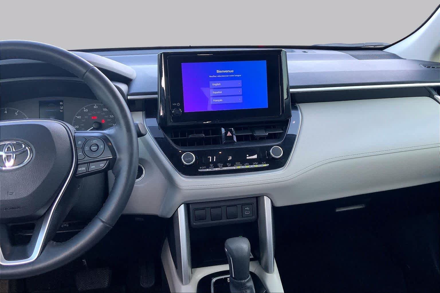 Used 2023 Toyota Corolla Cross LE FWD image 7
