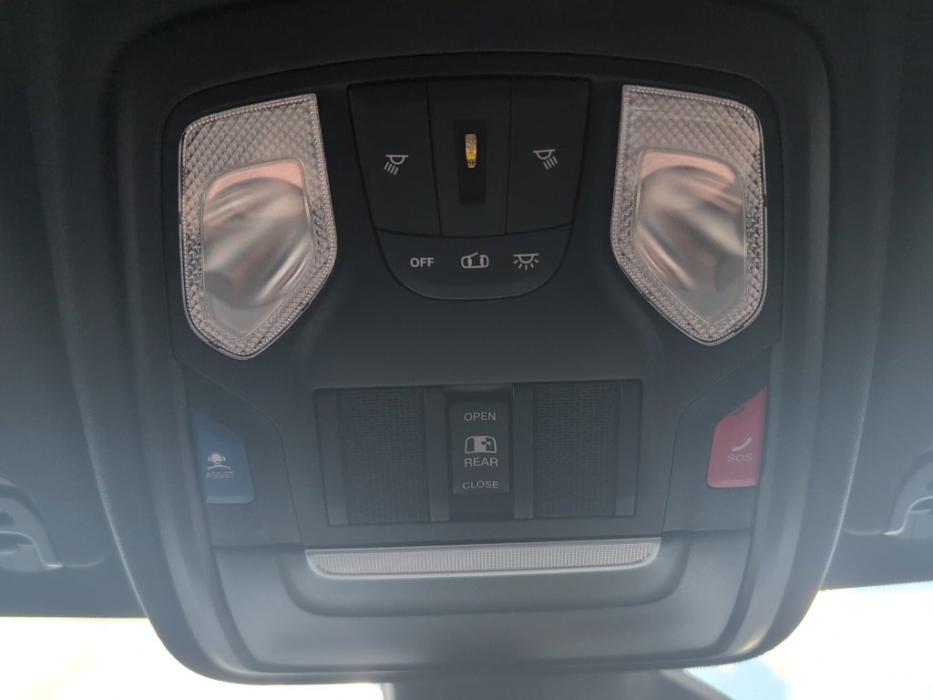 New 2025 RAM 1500 4x4 Crew Cab image 70