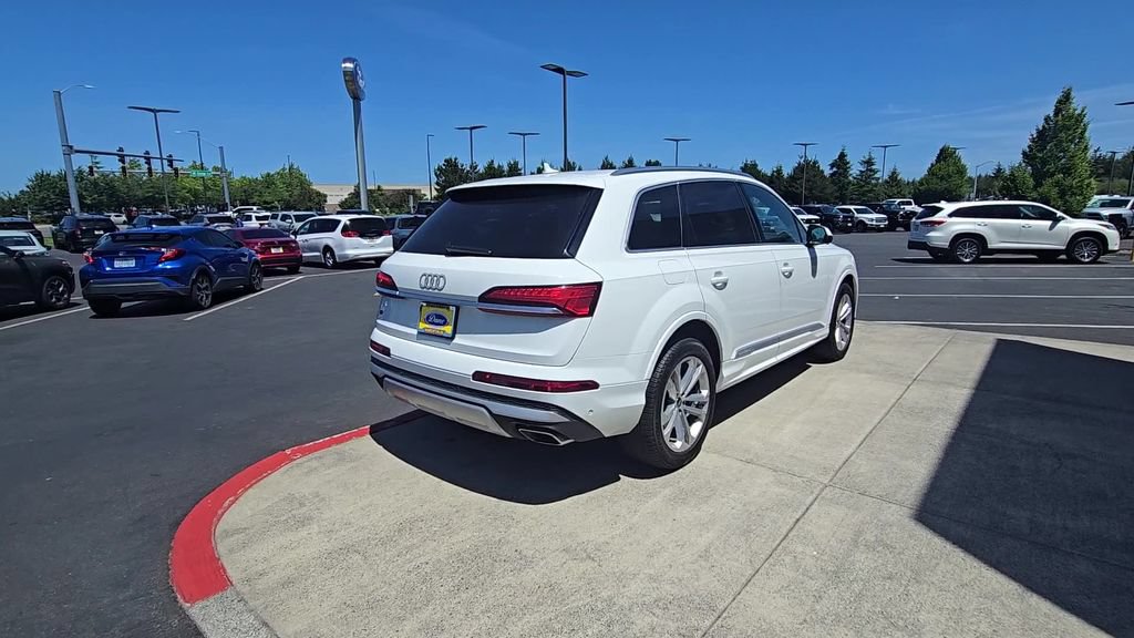 Used 2025 Audi Q7 3.0T Premium Plus AWD/4WD image 4