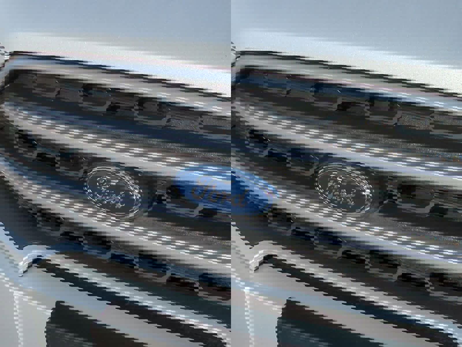 Used 2020 Ford EcoSport SE w/ SE Convenience Package image 12