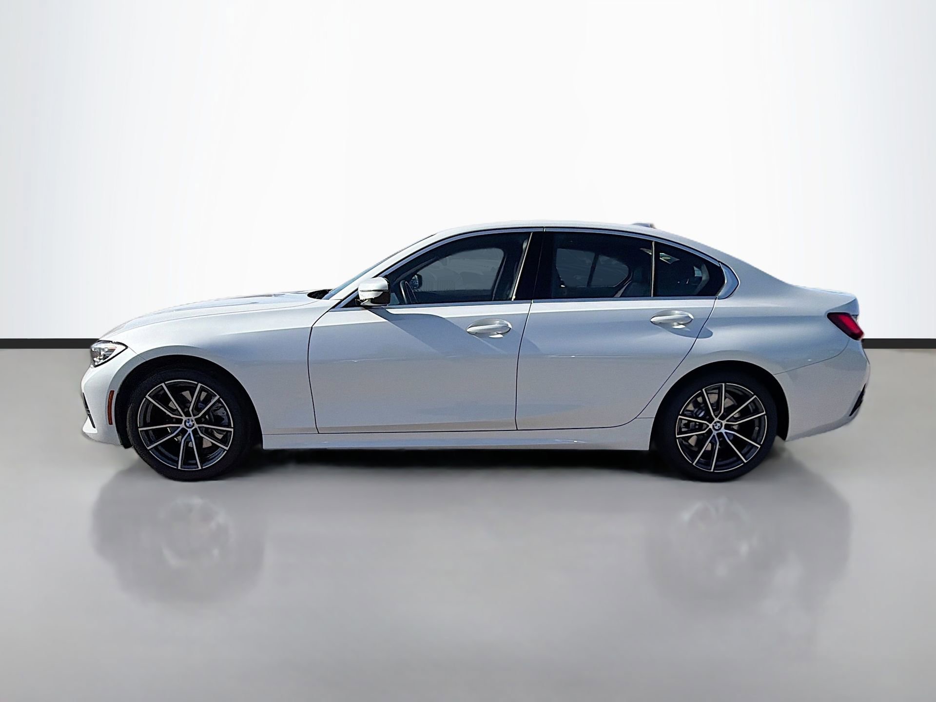 Used 2019 BMW 330i Sedan w/ Premium Package image 7