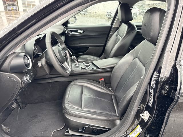 Used 2019 Alfa Romeo Giulia Base w/ Cold Weather Package image 20