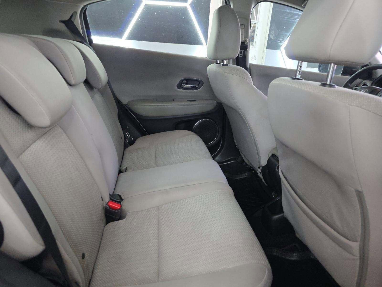 Used 2017 Honda HR-V EX image 11