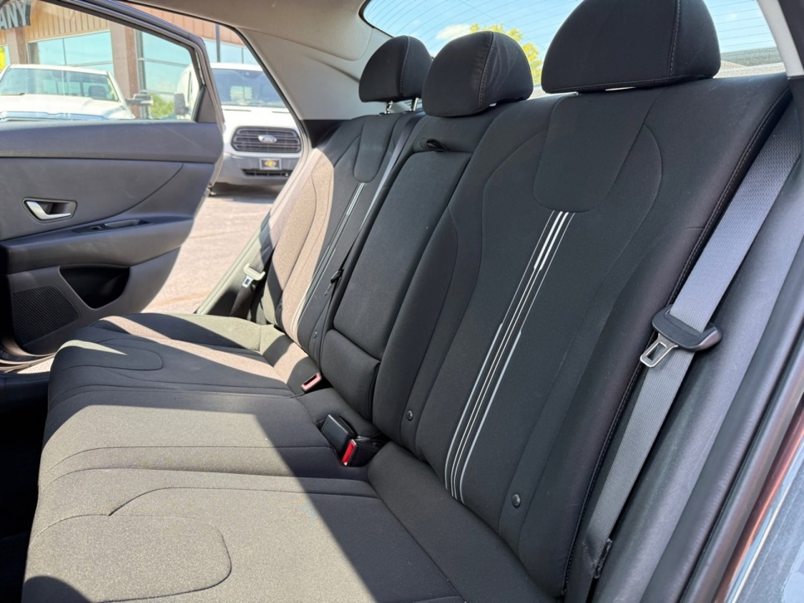 Used 2021 Hyundai Elantra SEL w/ Convenience + Premium Package image 17