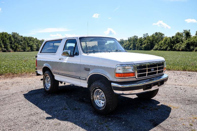 Used 1995 Ford Bronco XLT AWD/4WD image 3