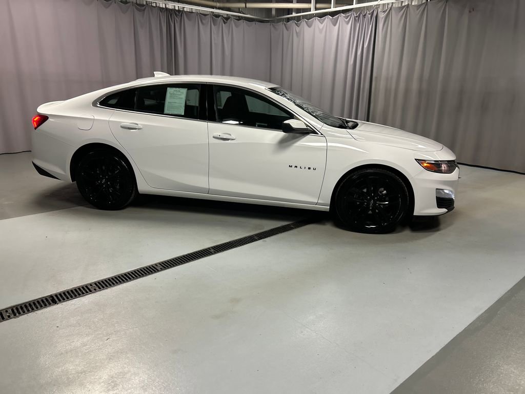 Used 2024 Chevrolet Malibu LT w/ Sport Edition image 8