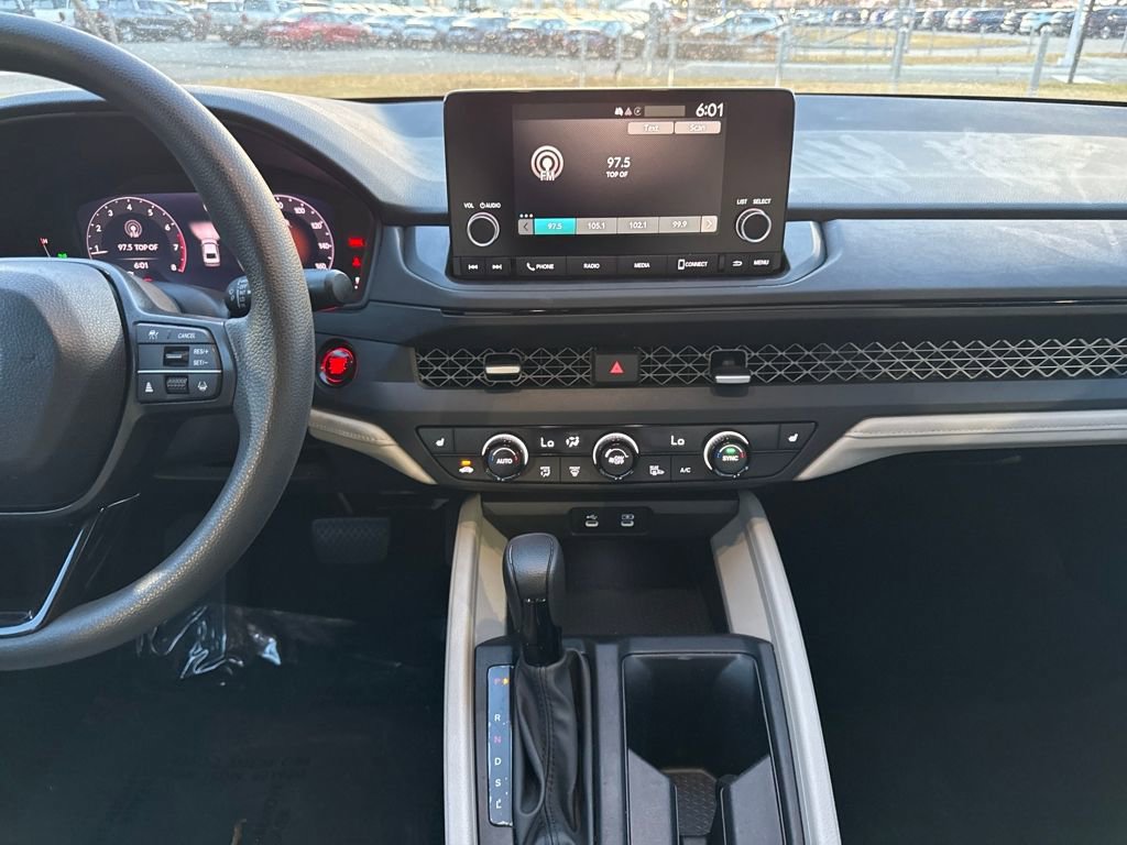 Used 2024 Honda Accord EX image 30