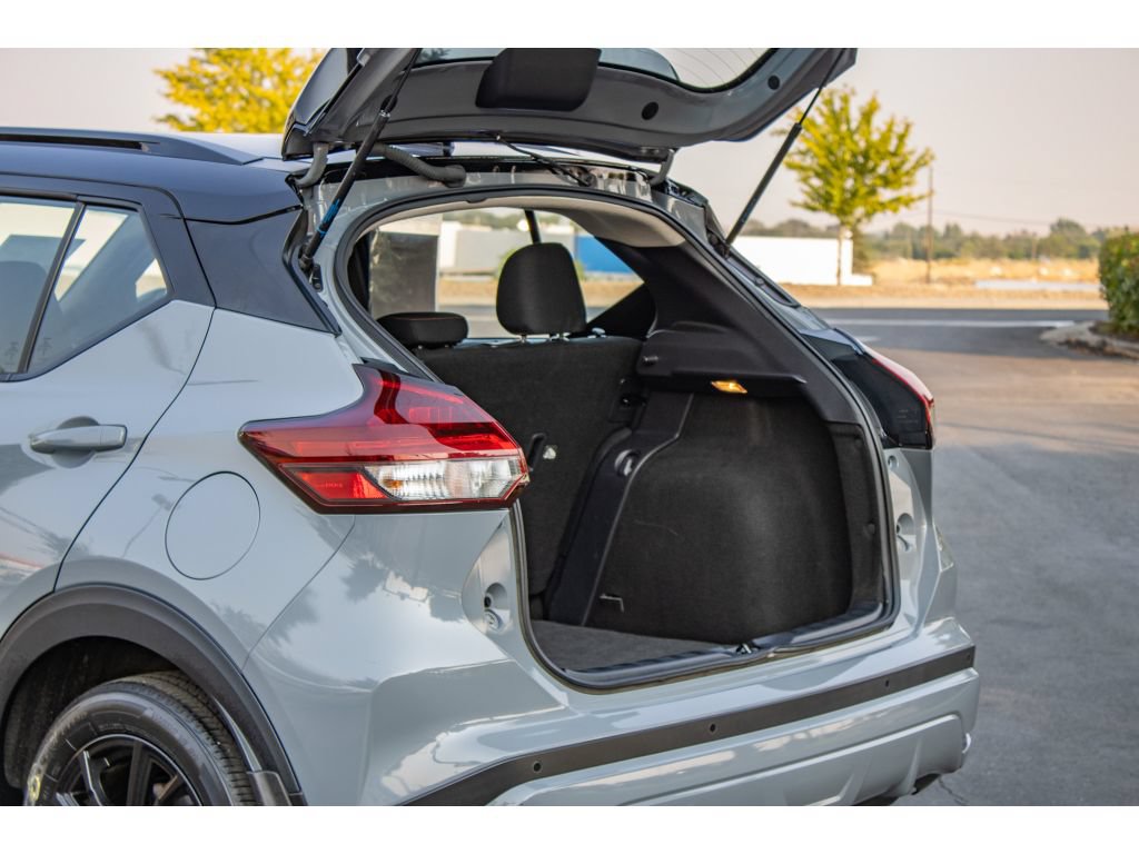Used 2024 Nissan Kicks SR FWD image 10