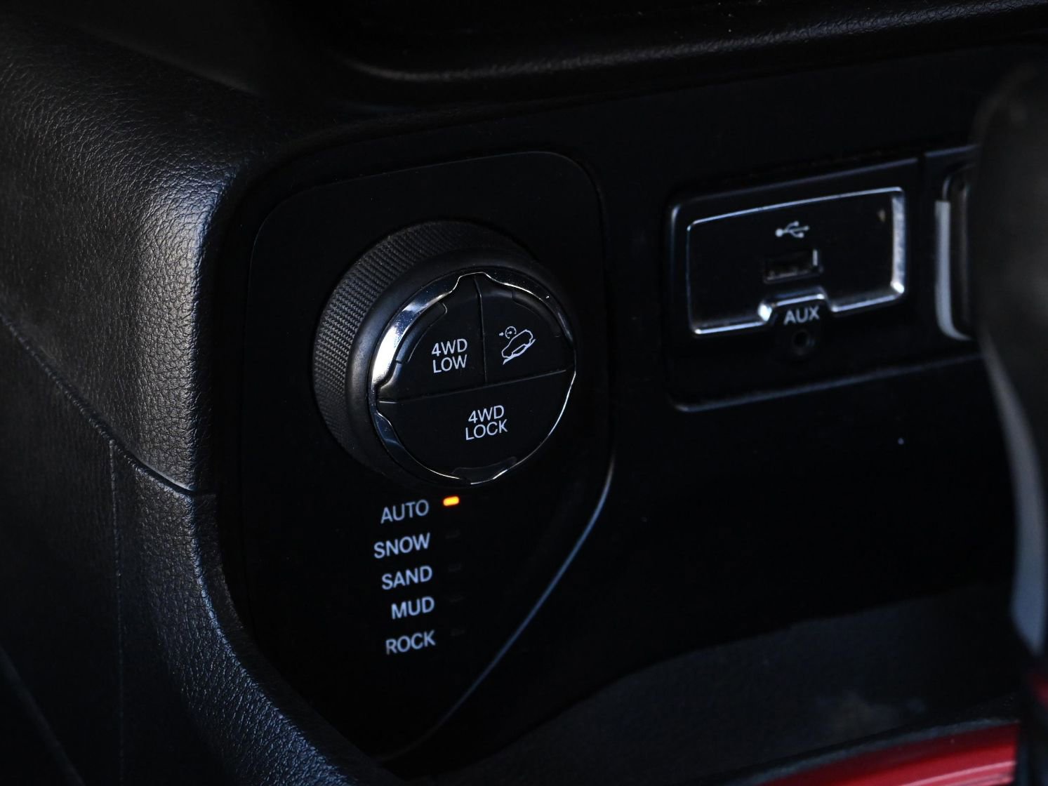 Used 2016 Jeep Renegade Trailhawk AWD/4WD image 19