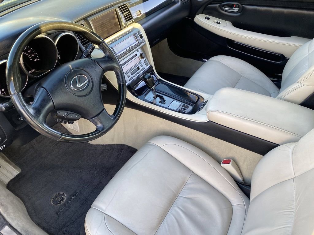 Used 2009 Lexus SC 430 Convertible image 16