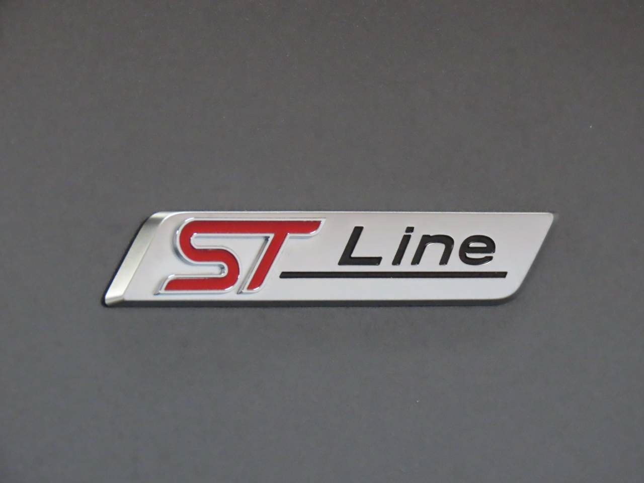 Used 2023 Ford Escape ST-Line w/ Tech Pack #1 FWD image 18