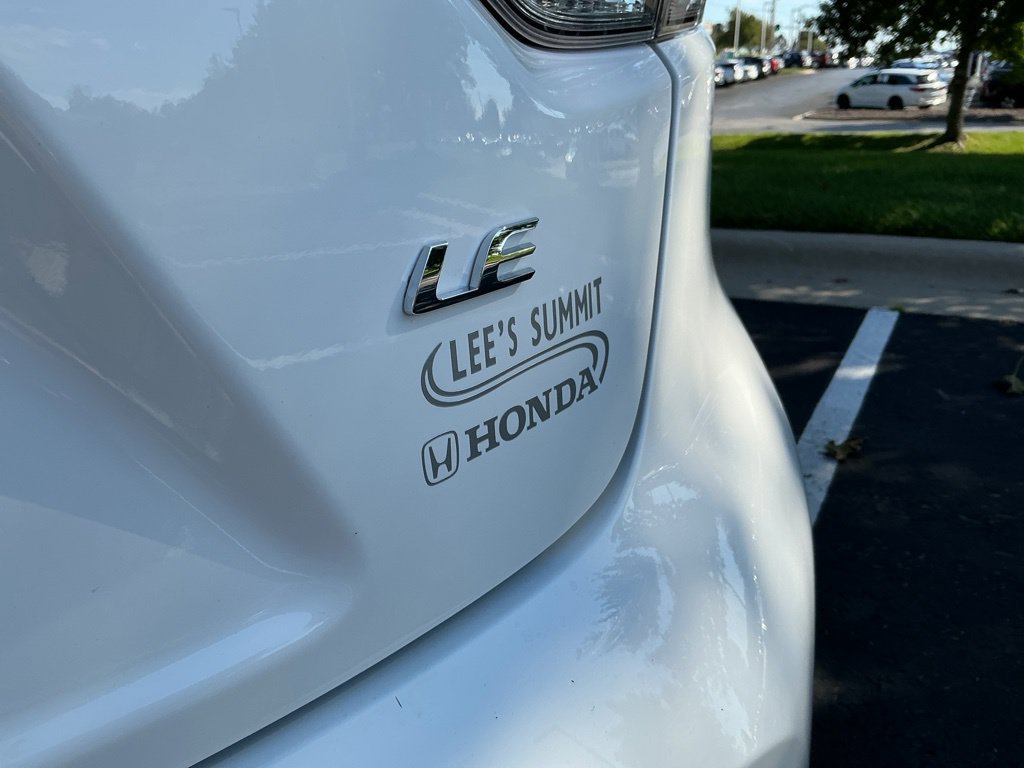 Used 2025 Toyota Corolla LE FWD image 12